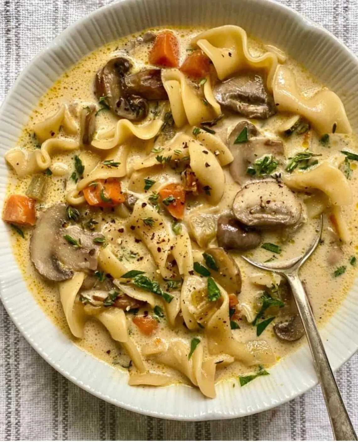 Creamy Mushroom Noodle Soup: The Perfect Comfort Food
